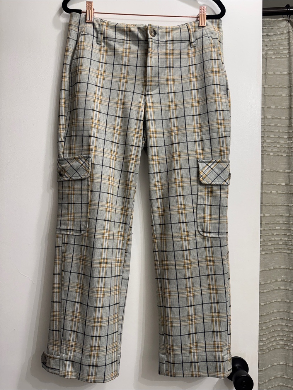 Wide leg Plaid Cargo Pants, cropped